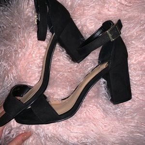 cute 2 in heels😍